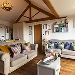 2 Bed In Oc-ds913 Holiday home