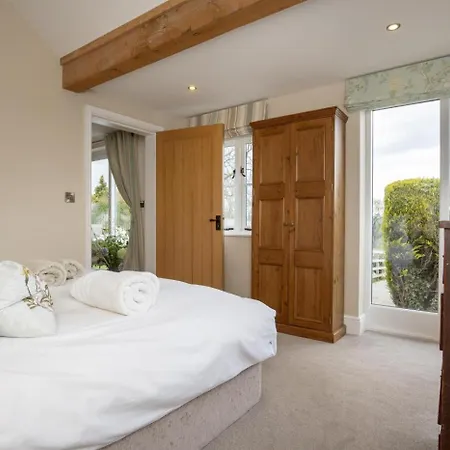 2 Bed In Oc-ds913 Finghall