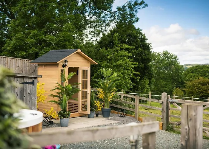 2 Bed In Oc-ds913 Holiday home