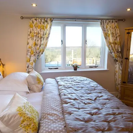 2 Bed In Oc-ds913 * Finghall