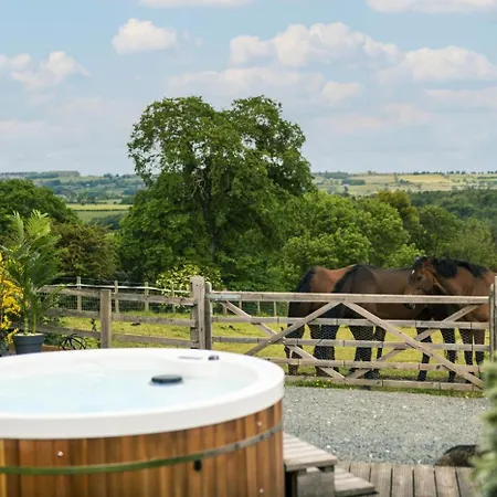 2 Bed In Oc-ds913 Finghall